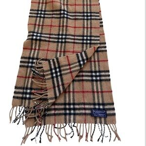 Burberrys of London 100% Lambswool Vintage Plaid Scarf, Made in England